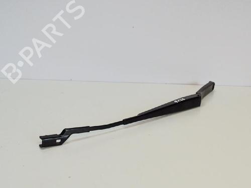 Used Front windshield wiper arm VW POLO V (6R1, 6C1) 1.2 (60 hp) 14689505