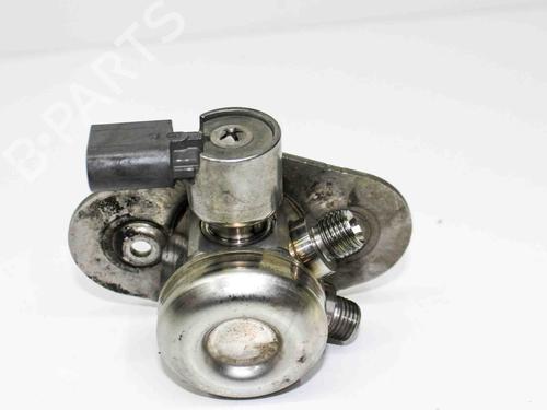 Used Fuel pump BMW 5 (F10) 528 i (245 hp) 20239094