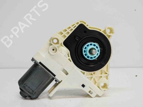 Rudehejsemotor bagstkærm højre AUDI Q5 (8RB) 2.0 TDI quattro (150 hp) 6500727