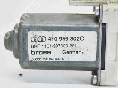 Portierruitmotor rechtsachter AUDI A6 C6 (4F2) 2.0 TDI (121 hp) 7913075