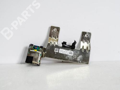 Used Antenna/Base AUDI A1 (8X1, 8XK) 1.2 TFSI (86 hp) 8852860