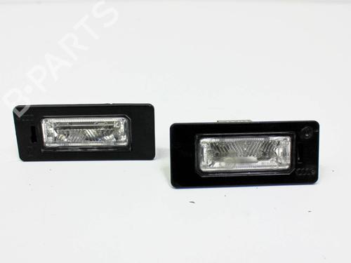 Used Licence plate light AUDI Q5 (8RB) 3.2 FSI quattro (270 hp) 17020435