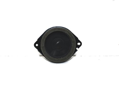 speaker-alfa-romeo-giulia-952_-2015-38171433 main image