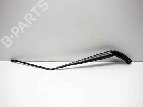 Used Front windshield wiper arm HONDA CIVIC X Hatchback (FC_, FK_) 2.0 (160 hp) 28822579