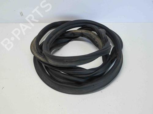 Used Rubber door seal VW GOLF VII (5G1, BQ1, BE1, BE2) 1.0 TSI (115 hp) 14671565