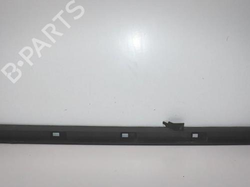 Used Left sideskirt Left sideskirt 37522702 37522702