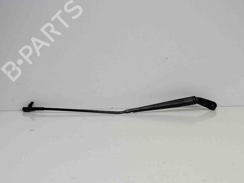 Used Front windshield wiper arm VW POLO IV (9N_, 9A_) 1.4 TDI (75 hp) 14688903