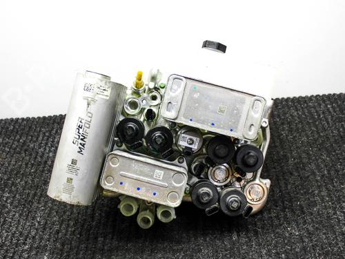 Elektronische module TESLA MODEL Y (5YJY) EV Performance All-wheel Drive | BP28823141M83 