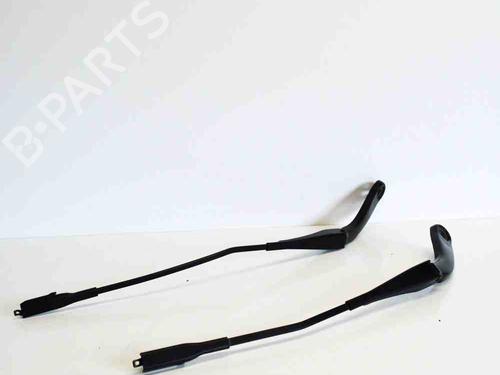 Brazo limpia delantero BMW 3 Touring (F31) 320 d (184 hp) 14685508