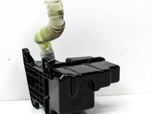Used Windscreen washer tank VW JETTA VII Saloon (BU3, BU4) 1.4 TSI (150 hp) 28822201