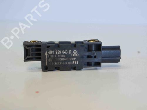 Używane Czujnik elektroniczny AUDI A3 (8P1) 1.6 E-Power (102 hp) 8848632