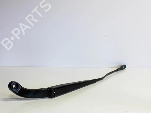 Used Front windshield wiper arm AUDI A3 Limousine (8VS, 8VM) 1.5 TFSI (150 hp) 14670700
