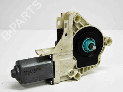 Portierruitmotor rechtsachter AUDI A4 B8 (8K2) 1.8 TFSI (160 hp) 7913397