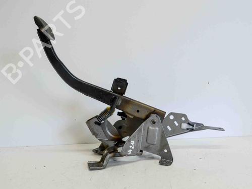 Used Clutch pedal FORD KUGA II (DM2) 2.0 TDCi 4x4 (163 hp) 14692242