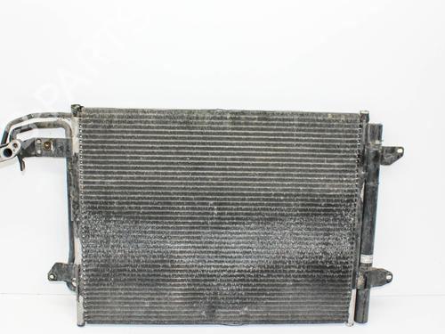 AC-Kondensator VW TOURAN (1T1, 1T2) 1.9 TDI (105 hp) 17229186