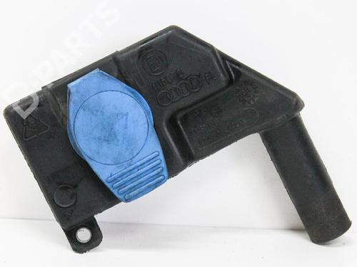 Used Windscreen washer tank AUDI A5 (8T3) 2.0 TDI (163 hp) 7913599