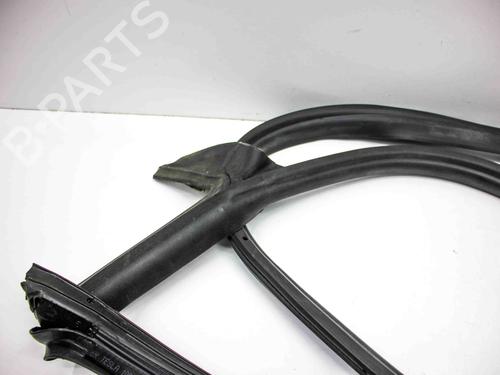 Gummiliste TESLA MODEL 3 (5YJ3) EV AWD | BP29127939C142 