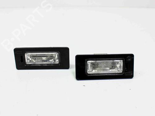 Used Licence plate light AUDI Q5 (8RB) 3.2 FSI quattro (270 hp) 17020435