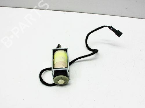 Module électronique TESLA MODEL Y (5YJY) EV Performance All-wheel Drive (534 hp) 28823041