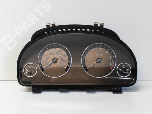Used Instrument cluster BMW 5 (F10) 535 i xDrive (306 hp) 10620194
