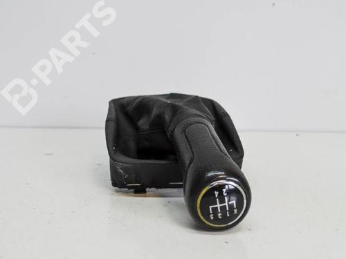 Used Shift knob VW POLO IV (9N_, 9A_) 1.4 TDI (75 hp) 6872360