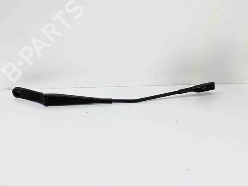 Used Front windshield wiper arm AUDI Q3 (8UB, 8UG) 2.0 TFSI (180 hp) 20145566