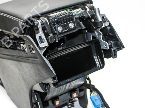 Console centrale TESLA MODEL Y (5YJY) EV Performance All-wheel Drive | BP28823005I22  - Image 15