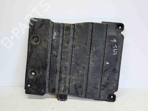 Używane Osłona podwozia AUDI A3 Sportback (8VA, 8VF) 1.6 TDI (110 hp) 14688152