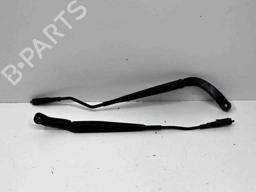 Used Front windshield wiper arm FORD USA MUSTANG Coupe 3.7 V6 (305 hp) 28821499