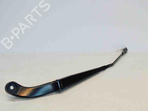 Used Front windshield wiper arm AUDI A3 Sportback (8VA, 8VF) 1.6 TDI (110 hp) 14688150