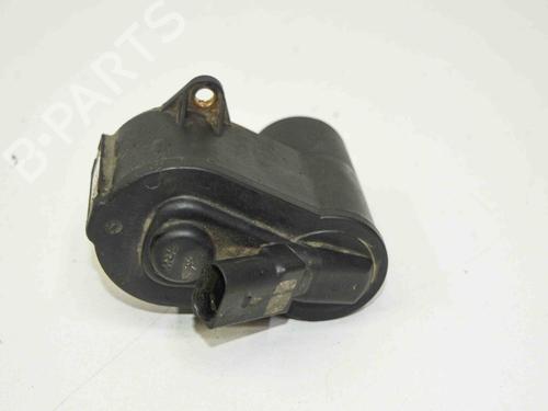 Used Electric handbrake VW PASSAT B7 Variant (365) 2.0 TDI (140 hp) 15481468