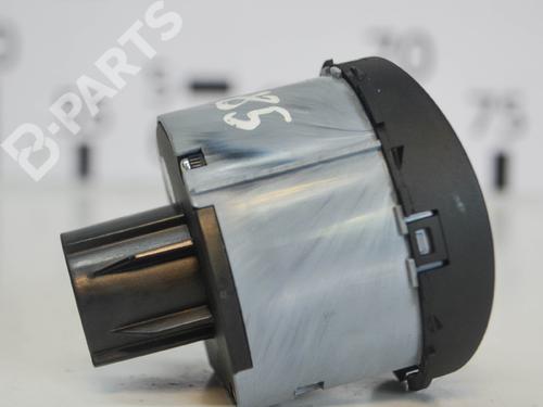 Headlight switch SKODA SUPERB II Estate (3T5) 1.6 TDI | BP6484733I24 