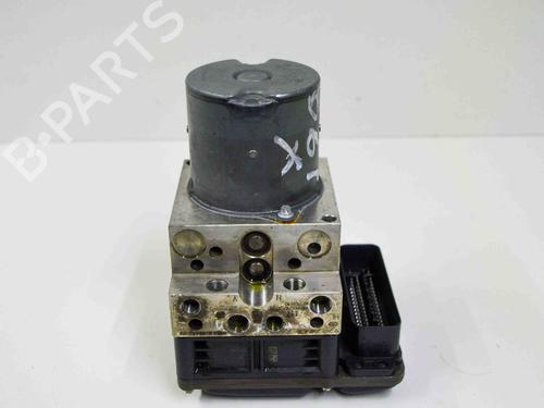 Used ABS pump BMW 5 (F10) 530 i (258 hp) 13933414
