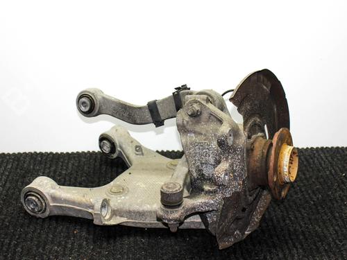 Used Right front steering knuckle BMW 6 Gran Coupe (F06) 650 i (449 hp) 26513912