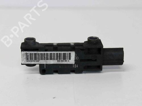 Sensor electrónico AUDI A4 B7 (8EC) 1.8 T (163 hp) 8852439