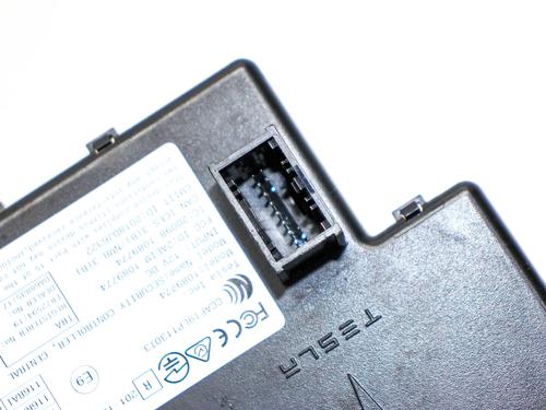 Electronic module TESLA MODEL Y (5YJY) EV Performance All-wheel Drive | BP28823053M83 - Image 5