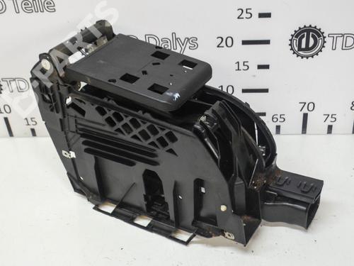 Armlehne VW GOLF VI (5K1) 1.6 TDI (105 hp) 1K5864251C | 1K0864207E