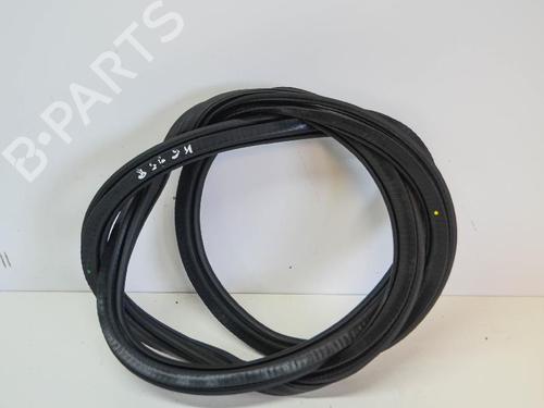 Used Rubber door seal AUDI A3 Limousine (8VS, 8VM) 1.5 TFSI (150 hp) 14670729