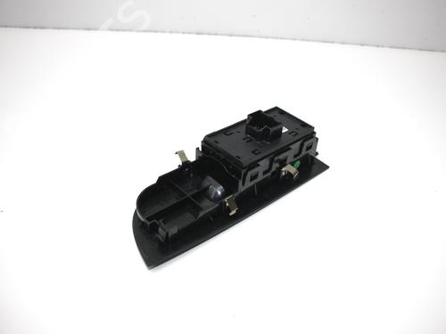 Right front window switch ALFA ROMEO GIULIA (952_) 2.0 (952ACA25) | BP38171427I26 - Image 6