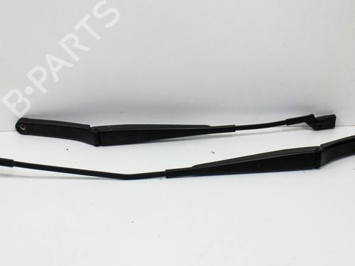Used Front wipers mechanism VW SCIROCCO III (137, 138) 2.0 TDI (140 hp) 16949137