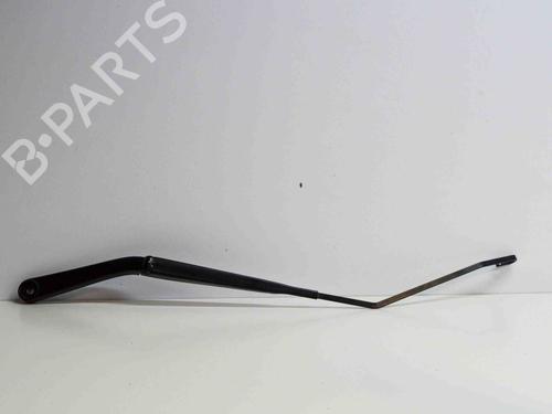 Used Front windshield wiper arm NISSAN JUKE (F15) 1.5 dCi (110 hp) 14670313