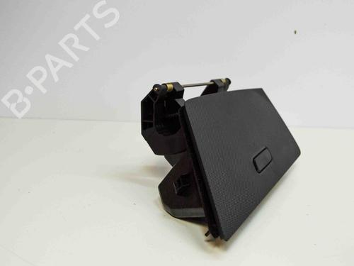 Used Glove box VW TIGUAN (AD1, AX1) 1.4 TSI (125 hp) 6483068