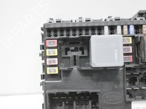 Fuse box LAND ROVER RANGE ROVER SPORT III (L461) P440e PHEV AWD | BP31833985E1