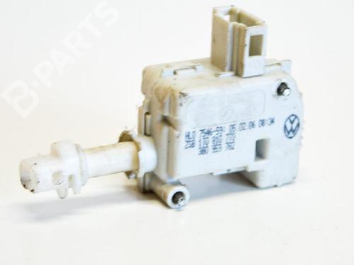 Used Control unit VW TOURAN (1T1, 1T2) 2.0 TDI 16V (140 hp) 6488020