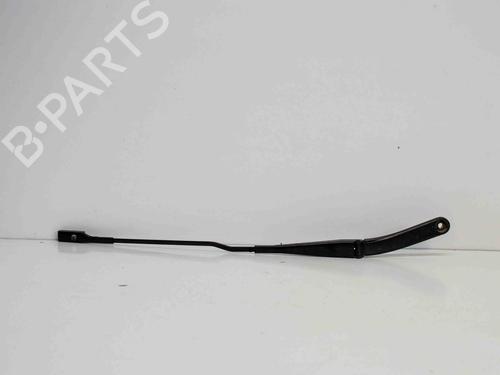 Used Front windshield wiper arm AUDI A4 B8 (8K2) 2.0 TDI (143 hp) 14690110