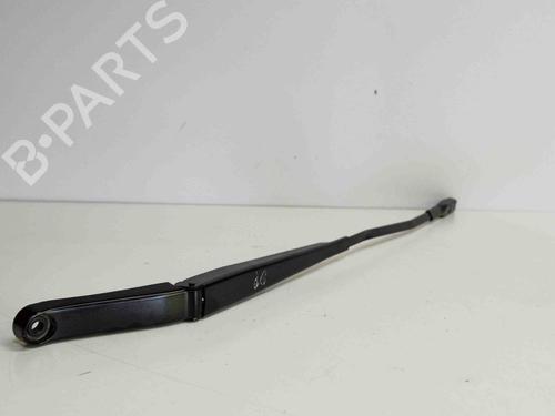Used Front windshield wiper arm AUDI Q5 (FYB, FYG) 2.0 TDI quattro (190 hp) 14671219