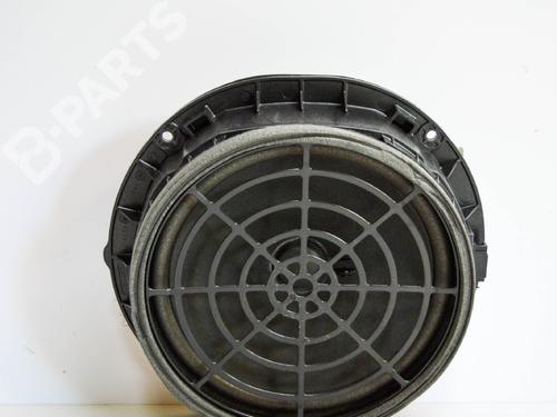 speakers-audi-a4-b9-8w2-8wc-14-tfsi-audi-8w0035415-2015-6483893 main image
