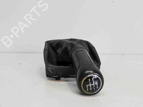 Gearknop VW POLO IV (9N_, 9A_) 1.4 TDI (75 hp) 6872360