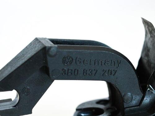 Venstre bak utvendig håndtak VW GOLF V (1K1) 1.9 TDI | BP6490751C130 