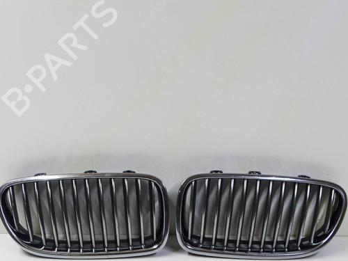Used Grille BMW 5 (F10) 530 i (258 hp) 13465702